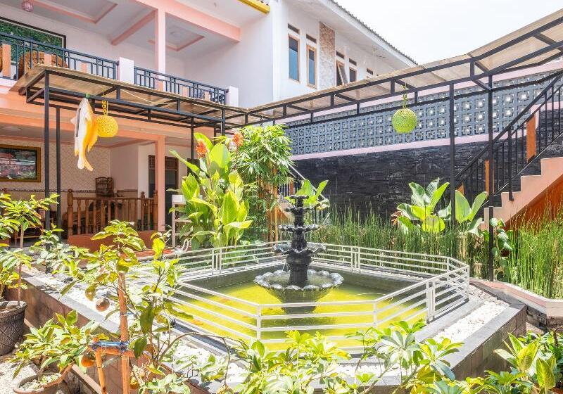 הוסטל Capital O 1541 Puri Cikole Asri