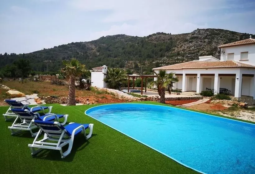 Casa Blanca  Monty S