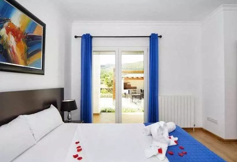 Casa Blanca  Monty S