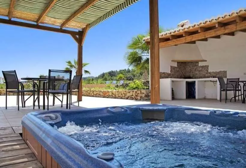 Casa Blanca  Monty S