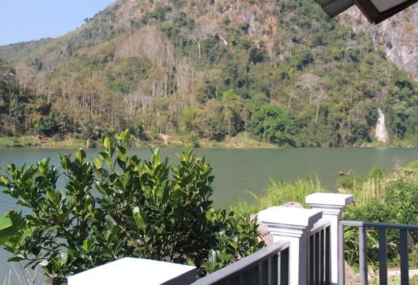 ペンション Nam Ou View Villa