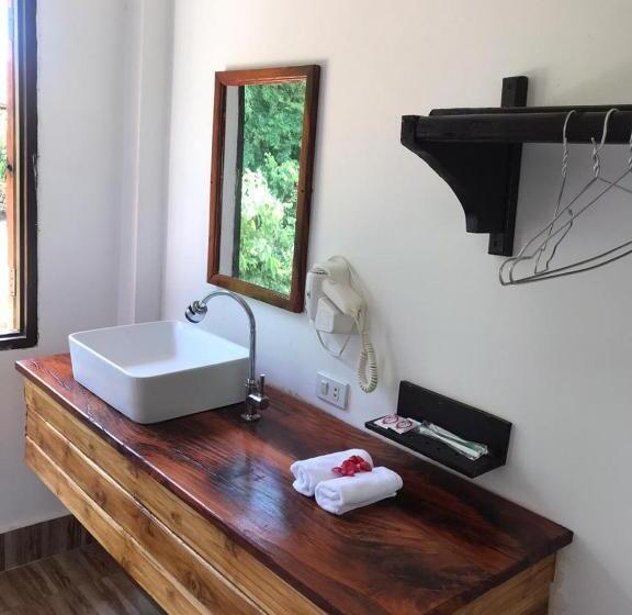 بنسيون Nam Ou View Villa