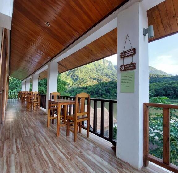 بنسيون Nam Ou View Villa