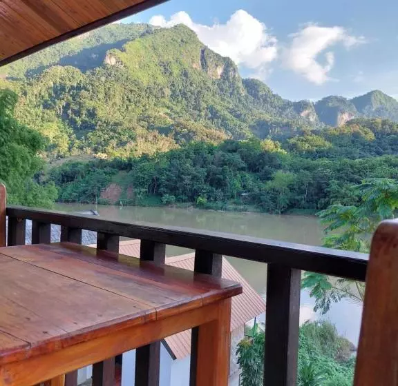 ペンション Nam Ou View Villa