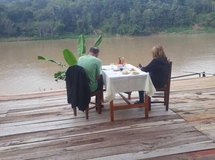 بنسيون Nam Ou View Villa