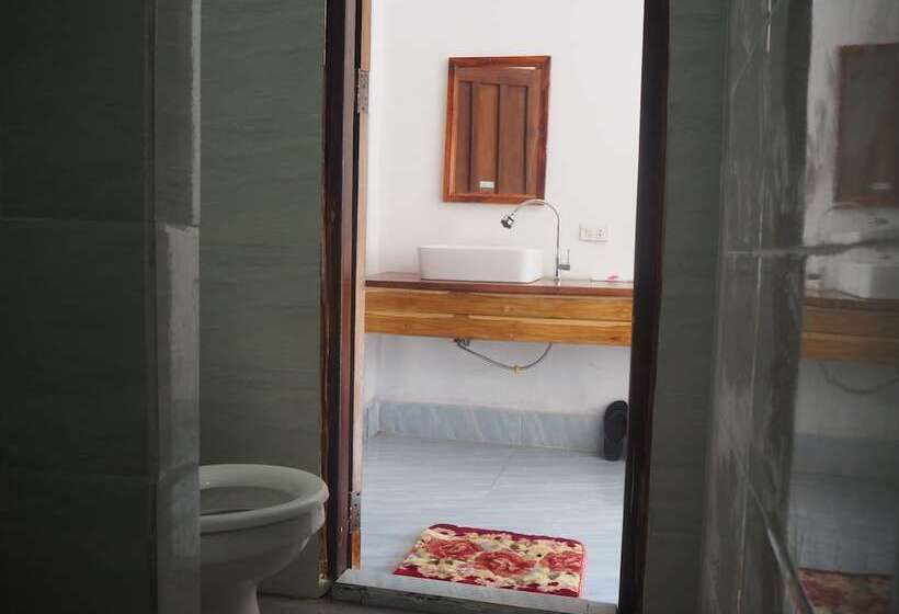 بنسيون Nam Ou View Villa