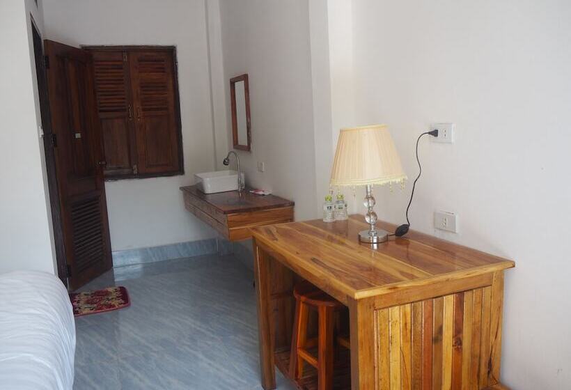 بنسيون Nam Ou View Villa