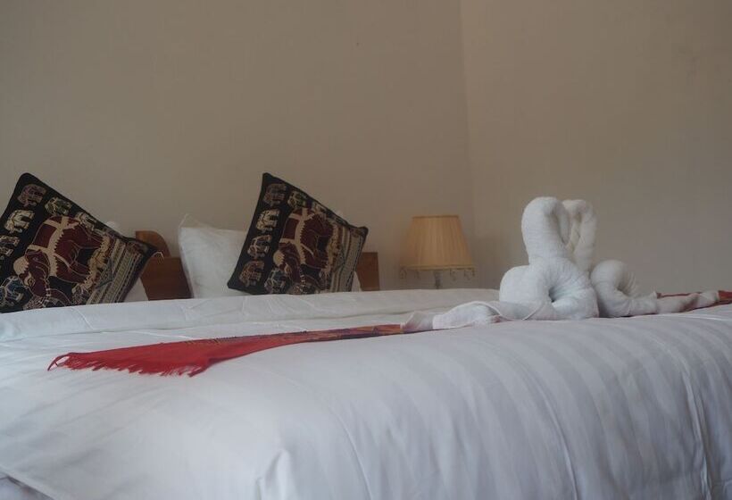 بنسيون Nam Ou View Villa