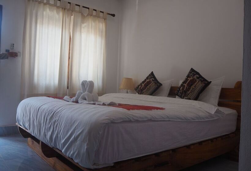 بنسيون Nam Ou View Villa