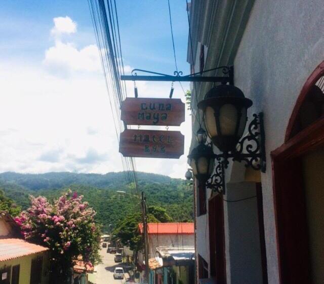 هتل Cuna Maya B Y B