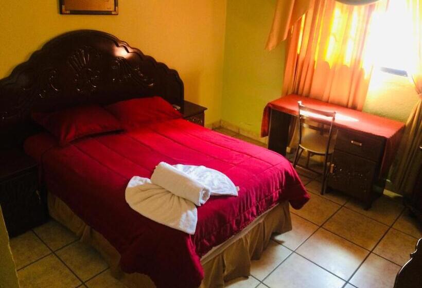 هتل Cuna Maya B Y B