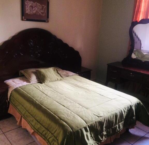 هتل Cuna Maya B Y B