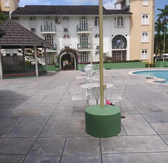 Rosi Ocean Sand Hotel Apt