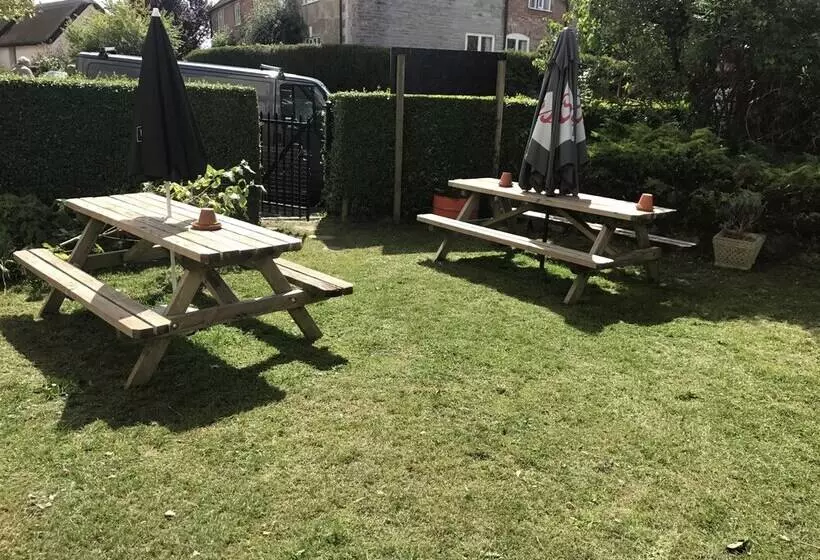 Hotelli The Old Pound Inn