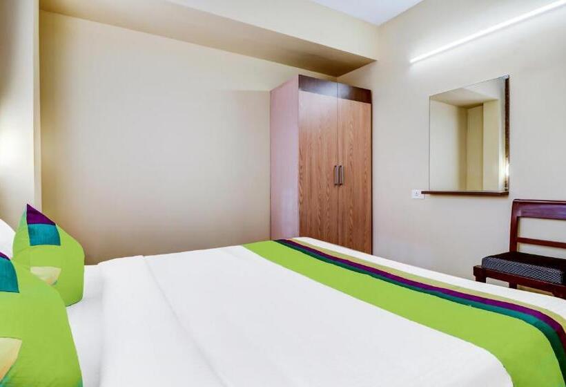 فندق Treebo Petals Suites