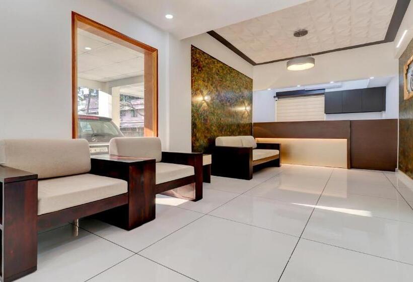 فندق Treebo Petals Suites