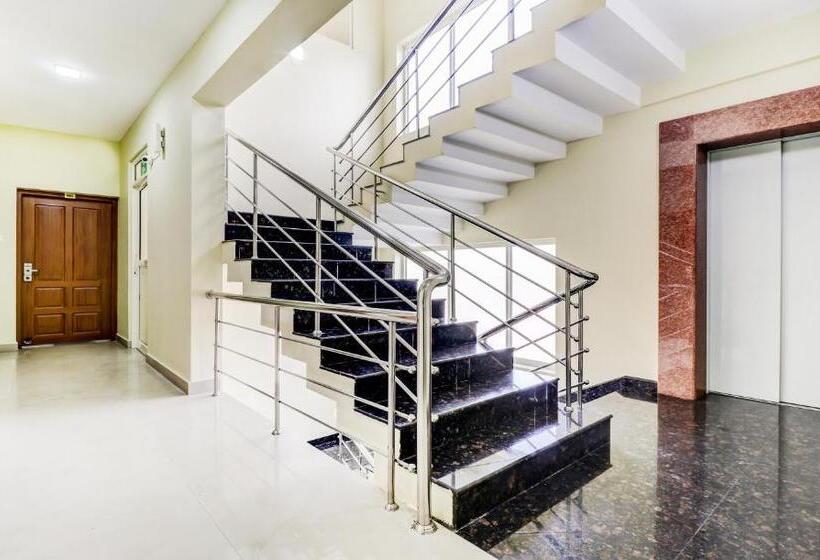 فندق Treebo Petals Suites