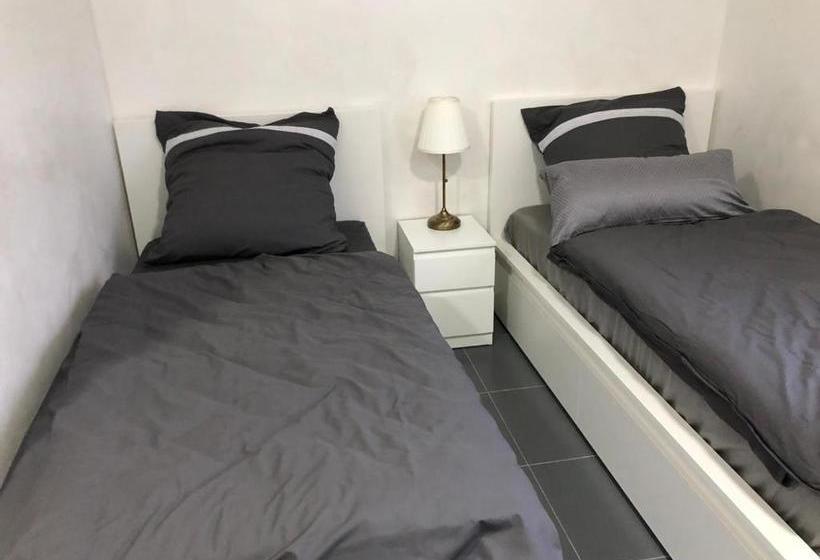 Отель Apartments & Rooms Bad Soden