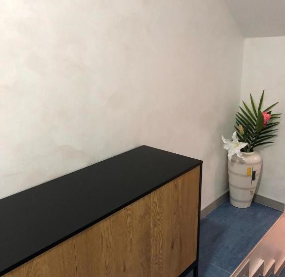 Отель Apartments & Rooms Bad Soden