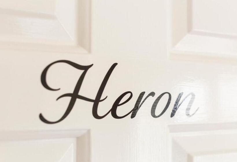 ベッドアンドブレックファースト The Fromeway