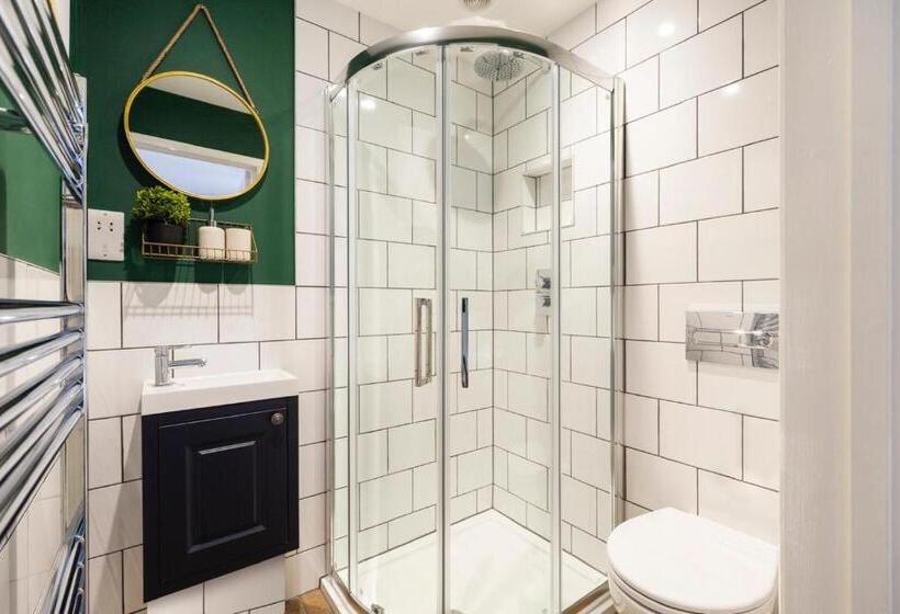 ベッドアンドブレックファースト The Fromeway