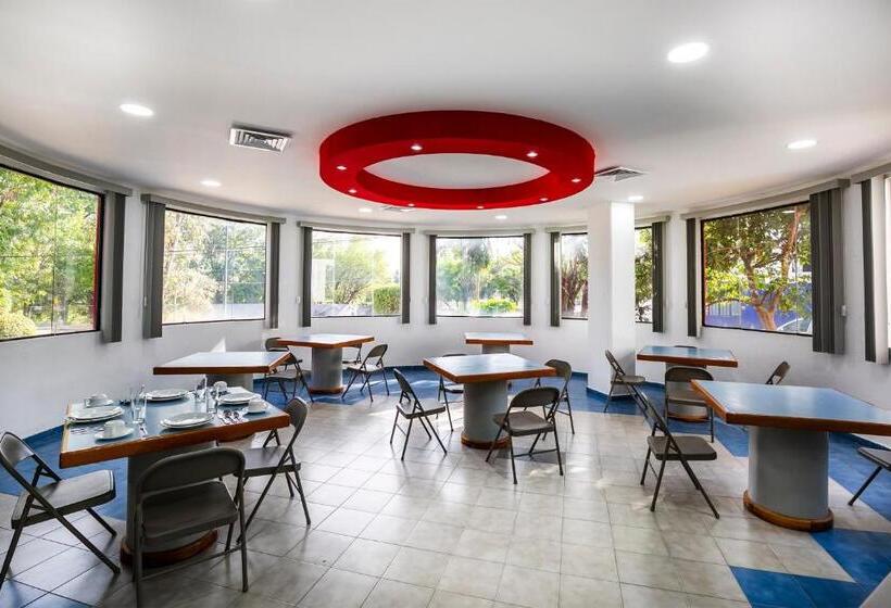 Capital O Hotel Casa Blanca, Morelia