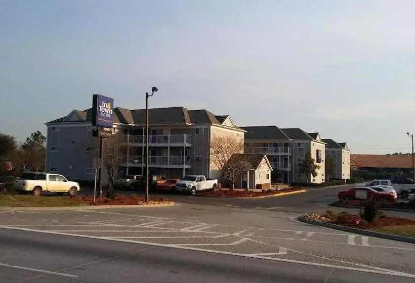 ホテル Intown Suites Extended Stay Savannah Ga
