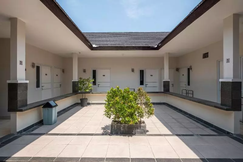 Hotel Koolkost Near Stikes Cirebon