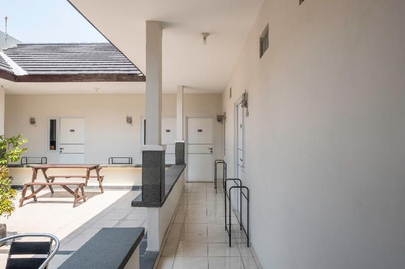 Hotel Koolkost Near Stikes Cirebon