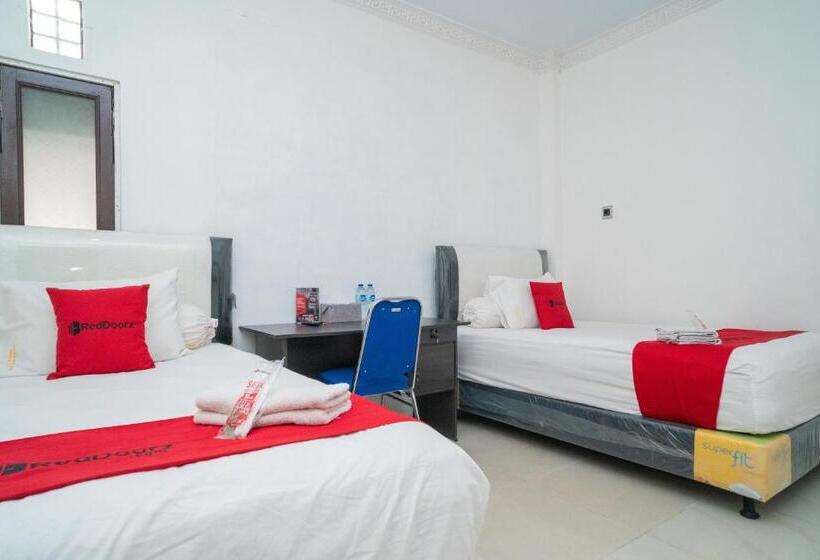 펜션 Reddoorz Syariah Near Jalan A Yani Km 8 Citraland