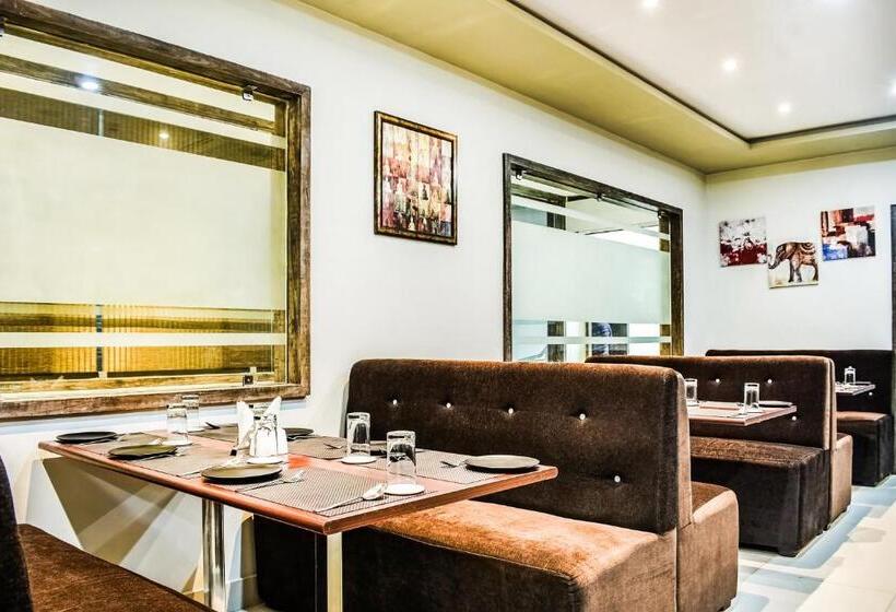 Hotel Capital O Jai Adisson