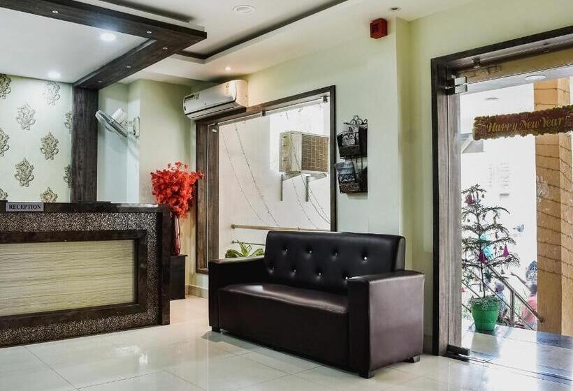 Hotel Capital O Jai Adisson