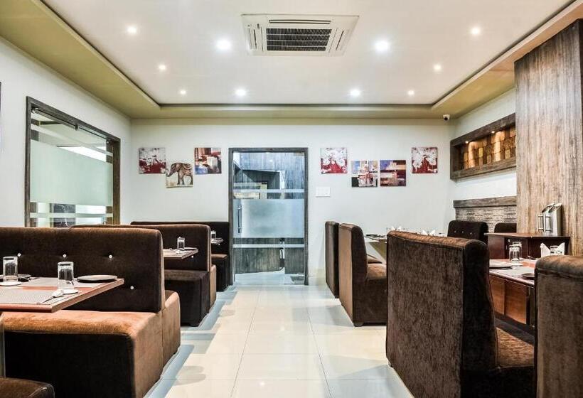 Hotel Capital O Jai Adisson