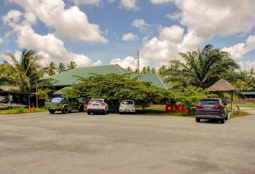 Hotelli Oyo 89896 Sedili Inn Resort