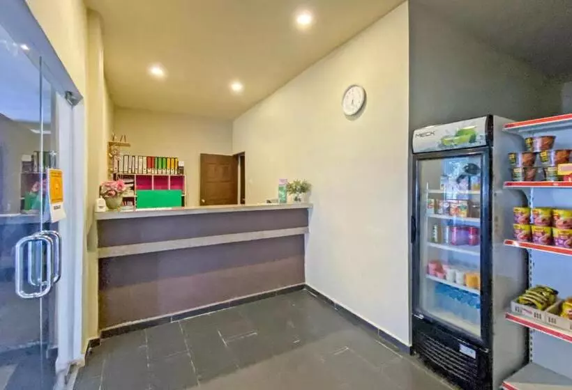 Hotelli Oyo 89896 Sedili Inn Resort