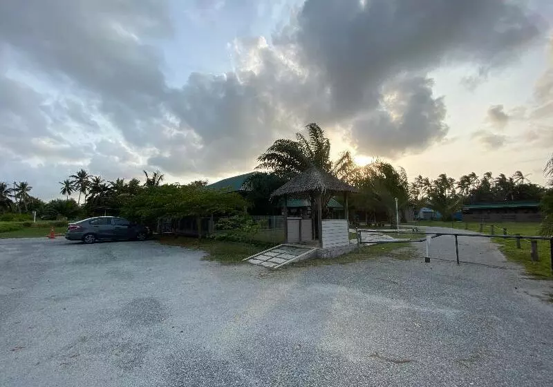 Hotelli Oyo 89896 Sedili Inn Resort