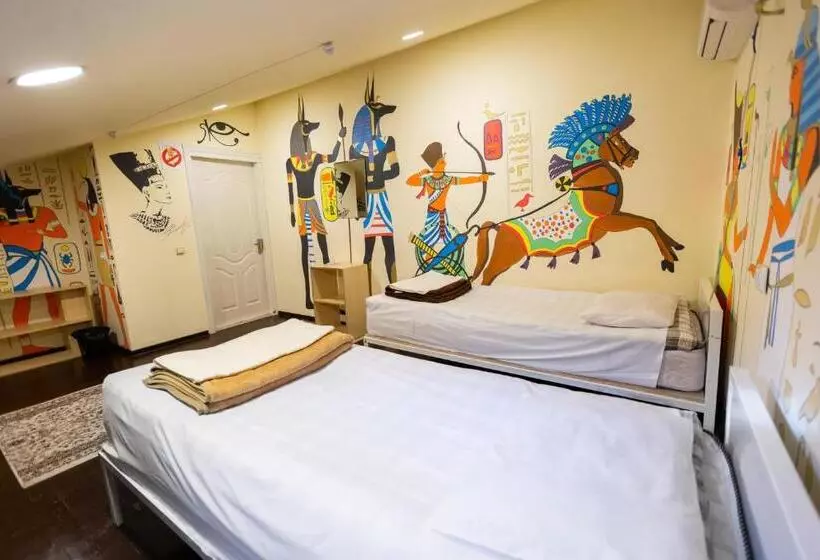 Light Hostel