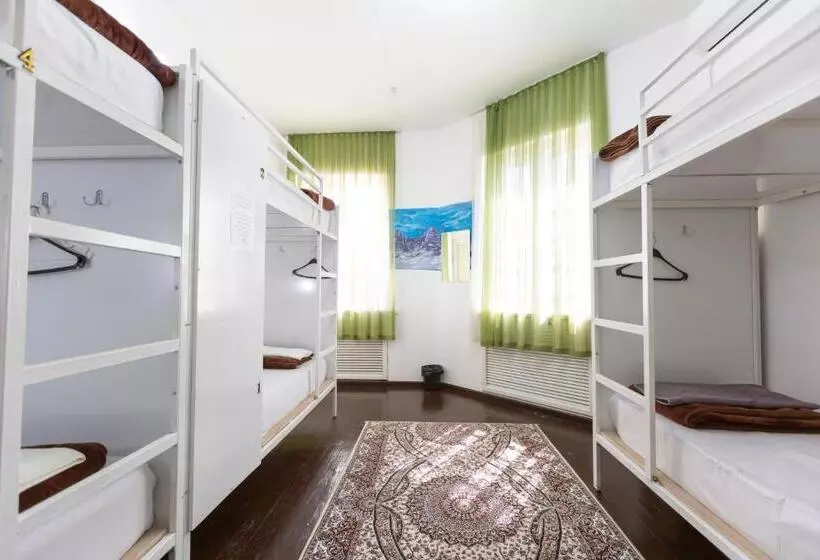 Light Hostel