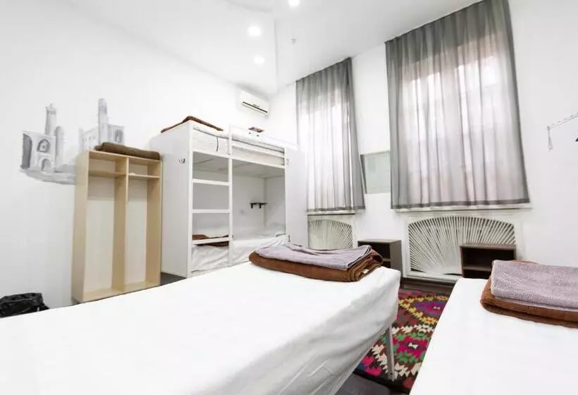 Light Hostel