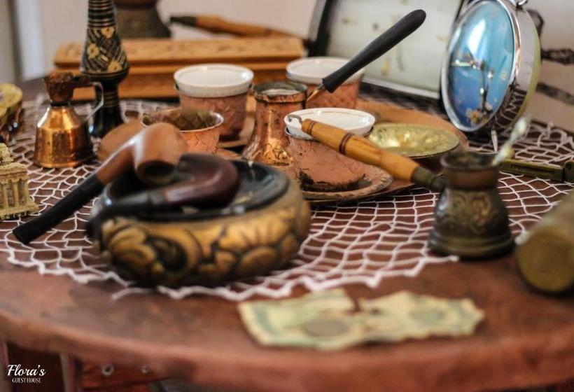 پانسیون Flora S Guesthouse  The Fir Gate