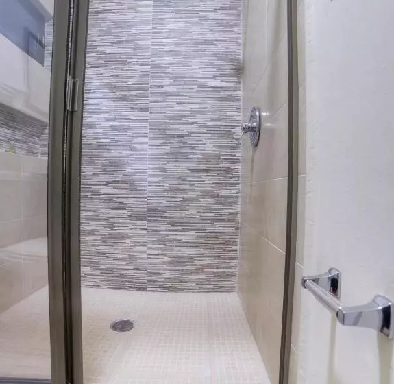 Hotelli Capital O Descanso Inn