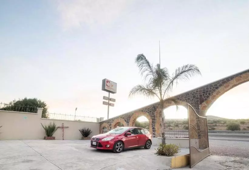 Hotelli Capital O Descanso Inn