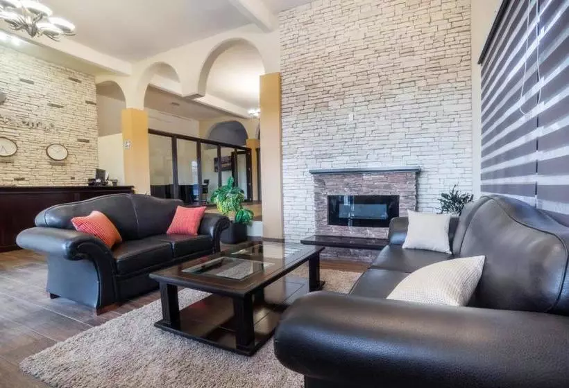 Hotelli Capital O Descanso Inn