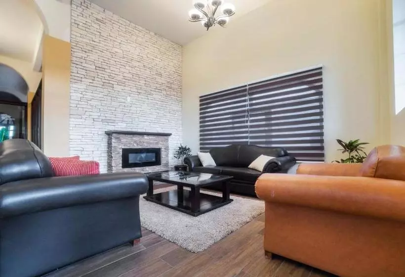 Hotelli Capital O Descanso Inn