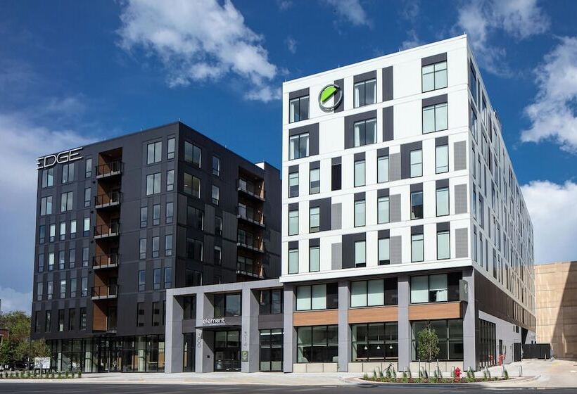 酒店 Element Iowa City