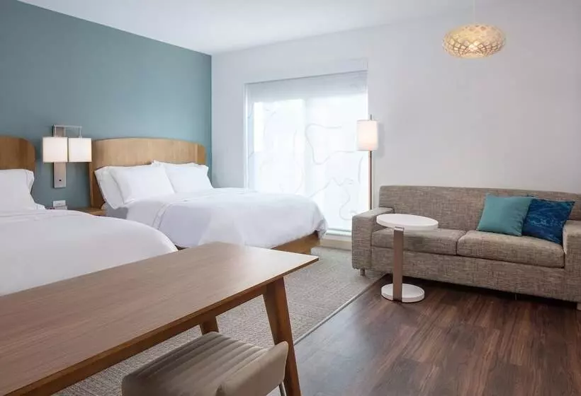 ホテル Element Iowa City