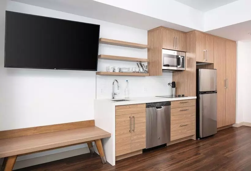 ホテル Element Iowa City