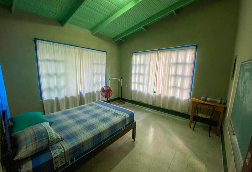 پانسیون Hostal Juan Lindo