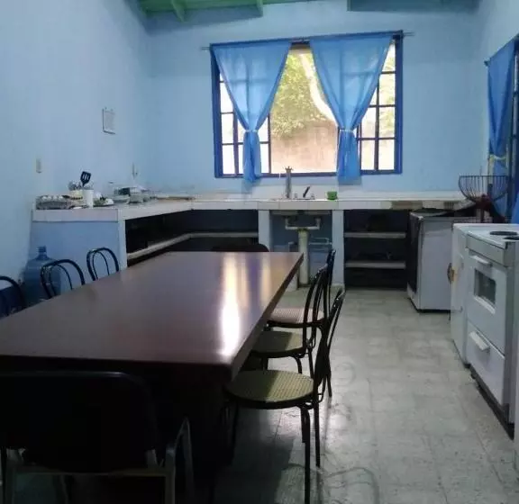 پانسیون Hostal Juan Lindo