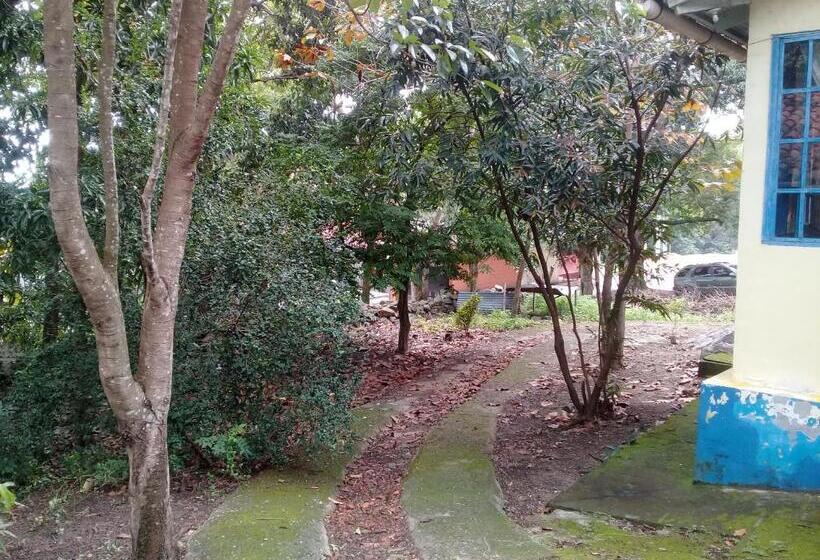 پانسیون Hostal Juan Lindo